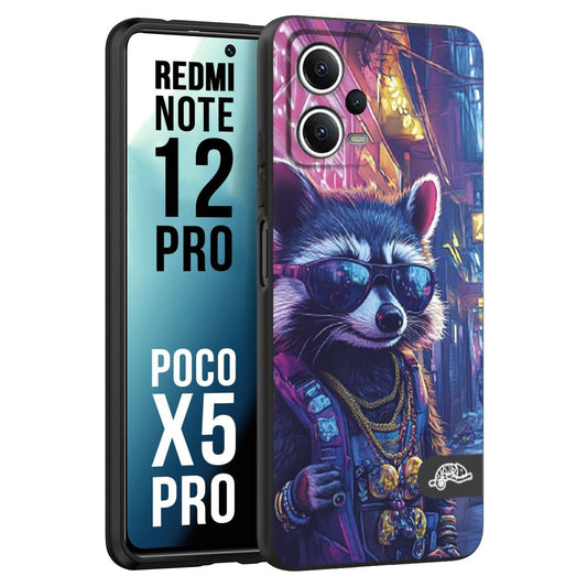 CUSTOMIZZA - Custodia cover nera morbida in tpu compatibile per Xiaomi Redmi Note 12 PRO - POCO X5 PRO animali simpatici cyberpunk procione racoon street cat fucsia blu giallo